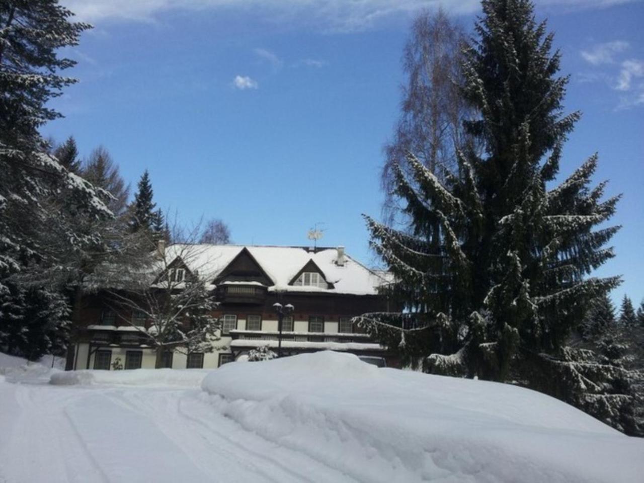 Hotel Lesni Zatisi Vojtechov Tisnov Zewnętrze zdjęcie