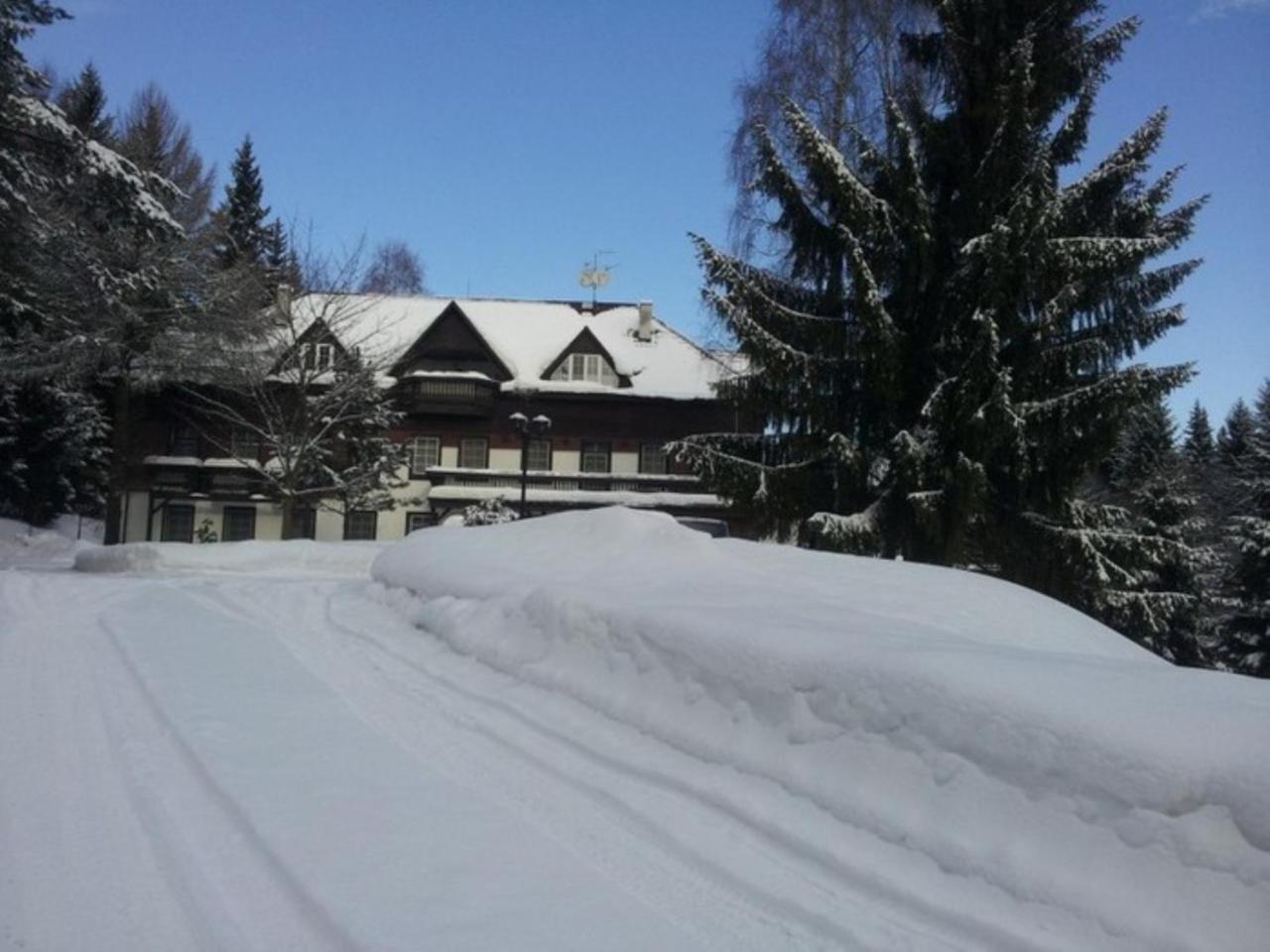 Hotel Lesni Zatisi Vojtechov Tisnov Zewnętrze zdjęcie